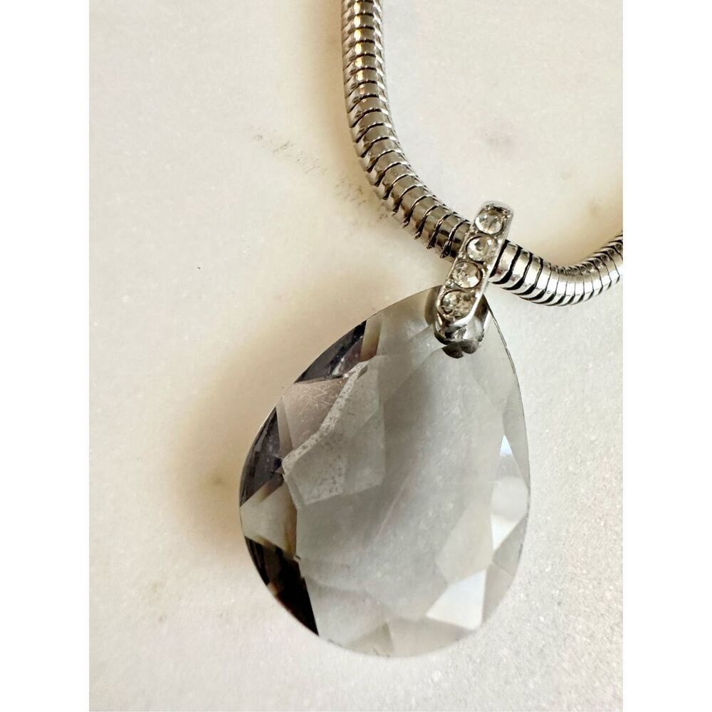 Smoky gray teardrop statement necklace ￼